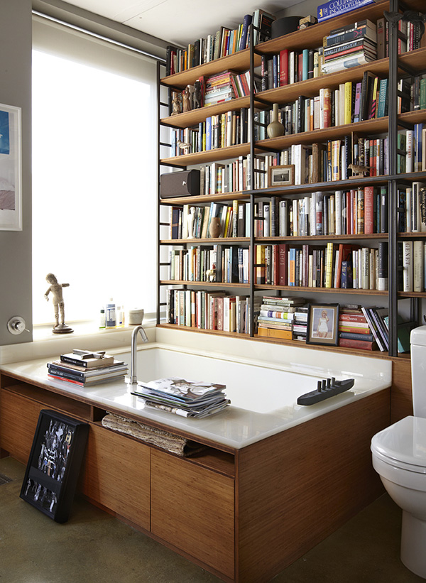 Michael Cunninghams Library von Joshua Simpson (Quelle: http://www.fsgworkinprogress.com/2012/02/my-library-michael-cunningham/